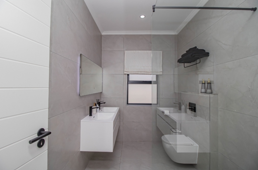 4 Bedroom Property for Sale in Sandown Western Cape